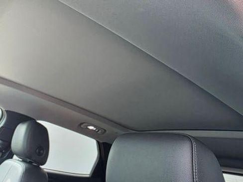 Used 2022 Chevrolet Blazer LT w/ Sound & Technology Package FWD image 15