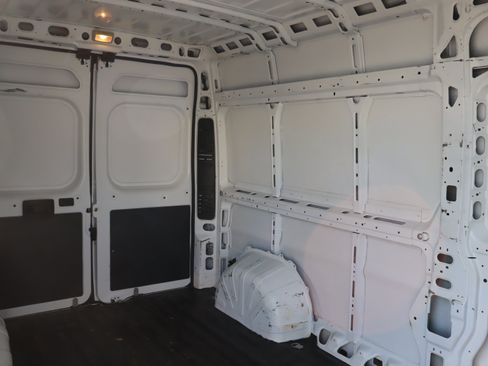 Used 2023 RAM ProMaster 2500 FWD image 31