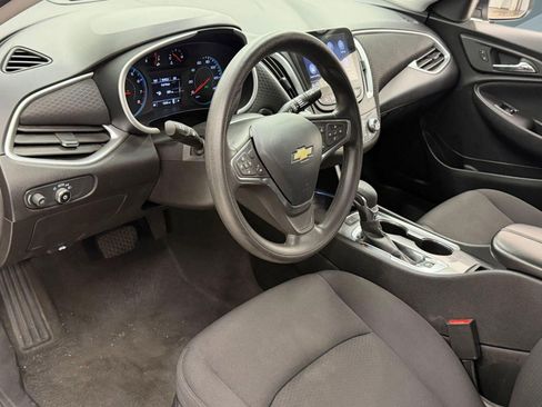 Used 2024 Chevrolet Malibu LT FWD image 3