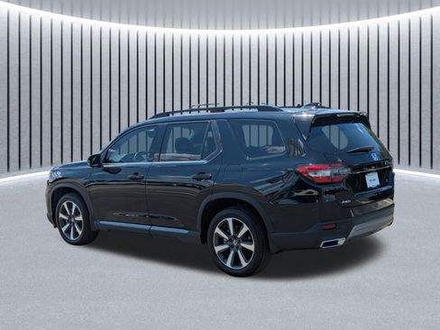 Used 2025 Honda Pilot Elite image 8