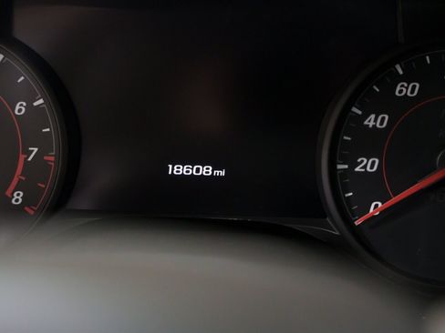 Used 2017 Chevrolet Camaro LT RWD image 16