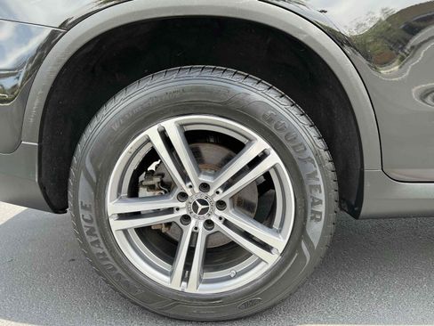 Used 2020 Mercedes-Benz GLC 300 4MATIC w/ Premium Package image 68