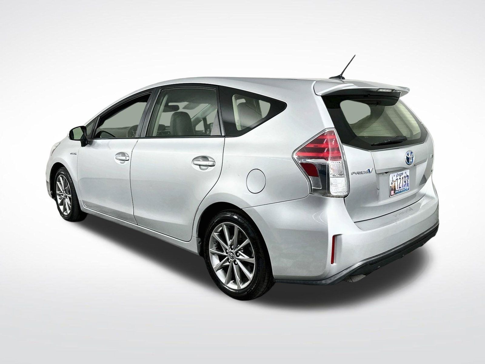 Used 2015 Toyota Prius V Five FWD image 6