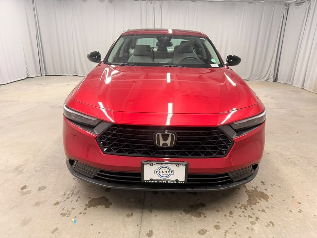 Certified 2025 Honda Accord SE image 4