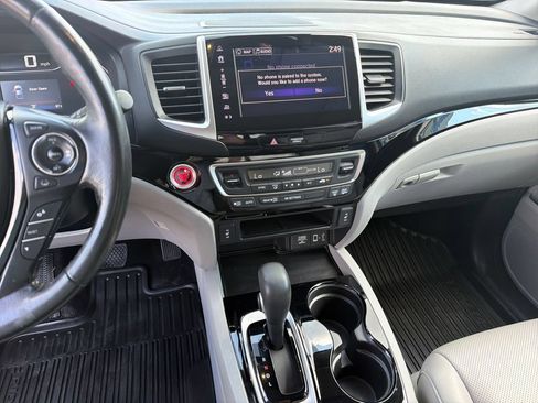 Used 2019 Honda Ridgeline RTL-E image 17