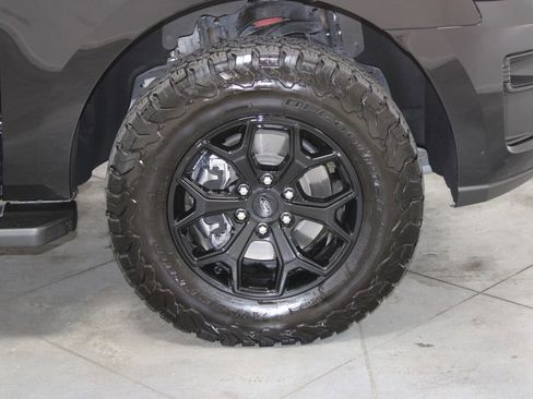 Used 2023 Ford Expedition Timberline image 12