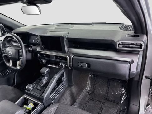 Certified 2025 Toyota 4Runner SR5 AWD/4WD image 29