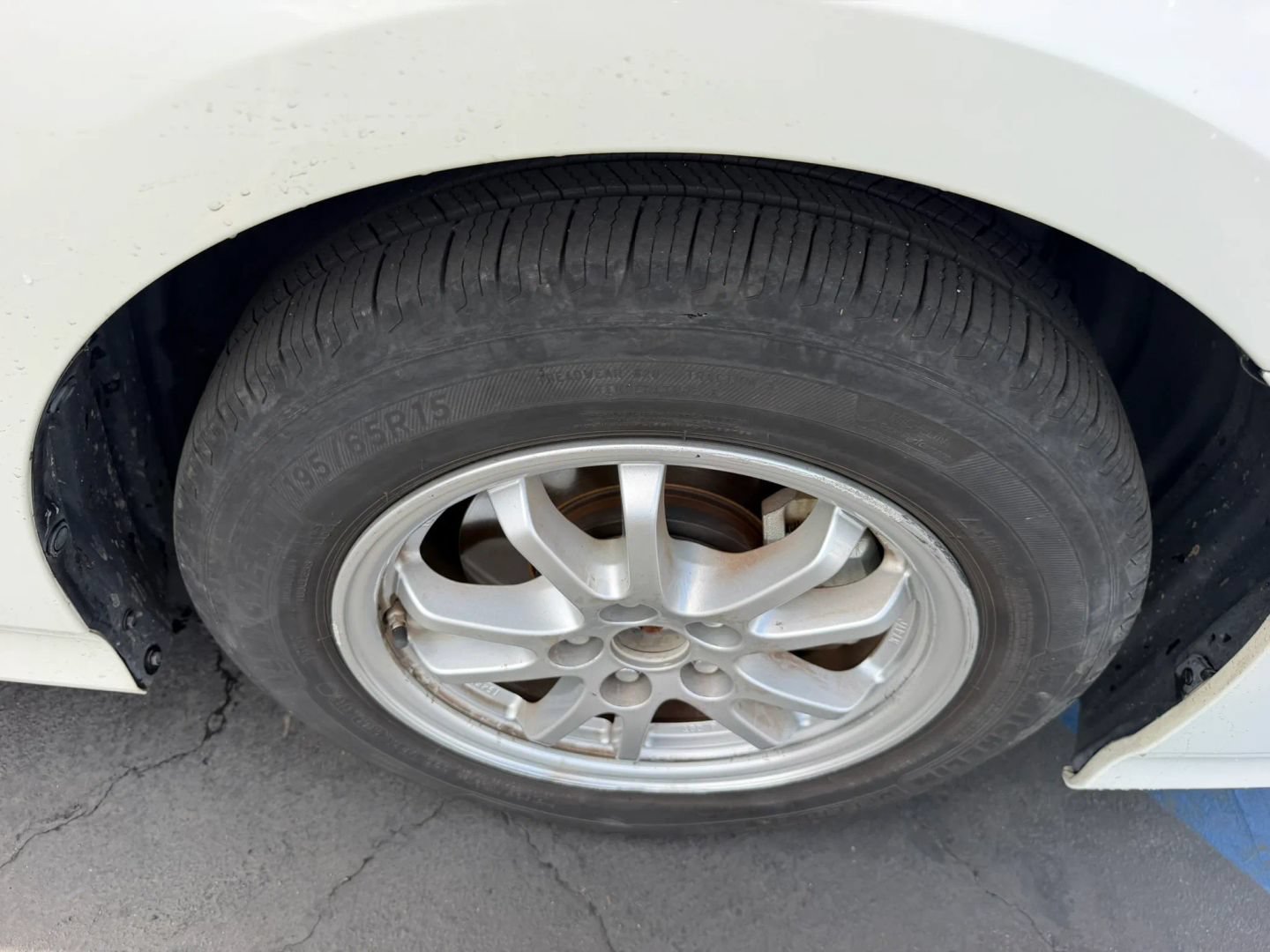 Used 2020 Toyota Prius Prime XLE FWD image 36