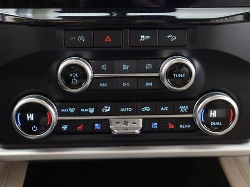 Used 2024 Ford Expedition Max XLT image 56