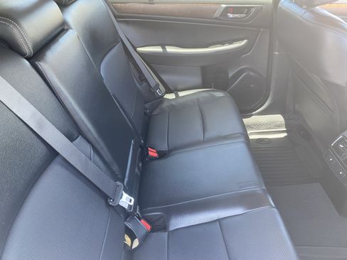 Used 2017 Subaru Outback 2.5i Limited AWD/4WD image 12
