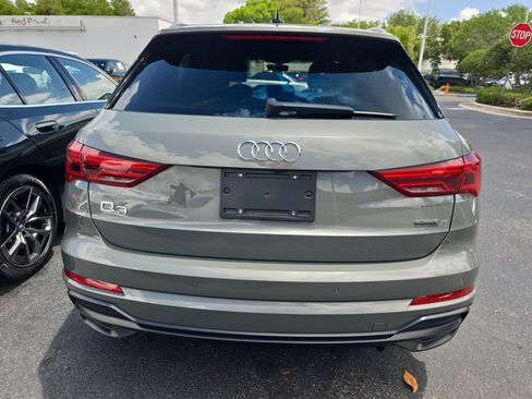 Used 2022 Audi Q3 2.0T Premium Plus w/ Premium Plus Package AWD/4WD image 2