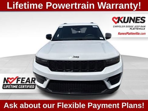 Used 2024 Jeep Grand Cherokee Altitude AWD/4WD image 3