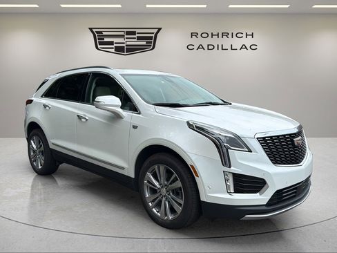 Certified 2024 Cadillac XT5 Premium Luxury w/ Technology Package AWD/4WD image 4