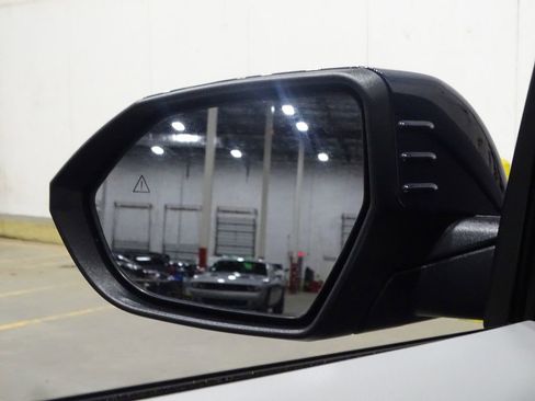 Used 2024 Hyundai Kona Limited image 40