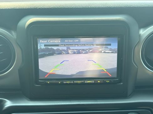 Used 2020 Jeep Gladiator Sport AWD/4WD image 10