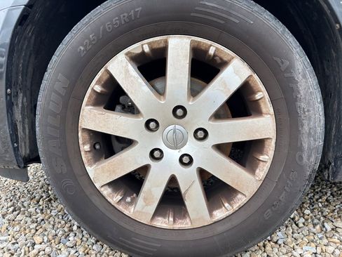 Used 2011 Chrysler Town & Country Touring-L w/ Entertainment Group #2 FWD image 31