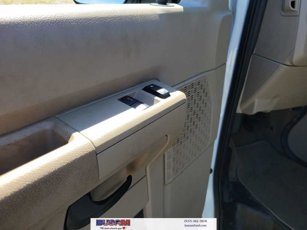 Used 2009 Ford E-350 and Econoline 350 XLT RWD image 18