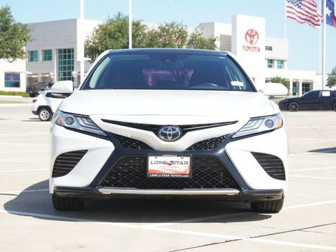 Used 2020 Toyota Camry XSE FWD image 3
