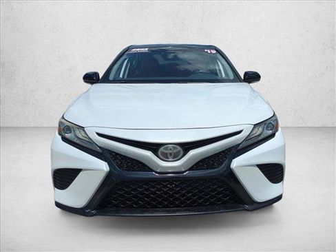 Used 2019 Toyota Camry XSE FWD image 2