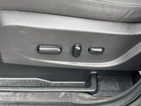 Used 2019 Ford Escape SE image 19