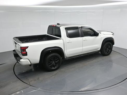 Used 2022 Nissan Frontier SV w/ Technology Package image 41