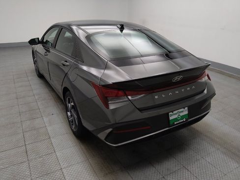 Used 2025 Hyundai Elantra Sport w/ Cargo Package FWD image 5