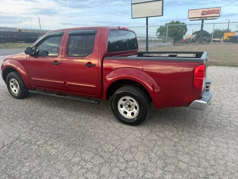 Used 2010 Nissan Frontier SE RWD image 6
