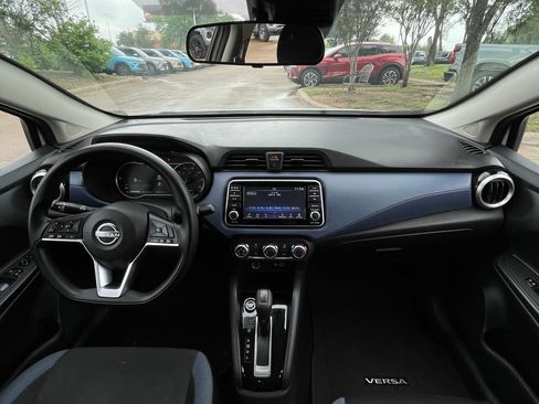 Used 2024 Nissan Versa SV FWD image 11
