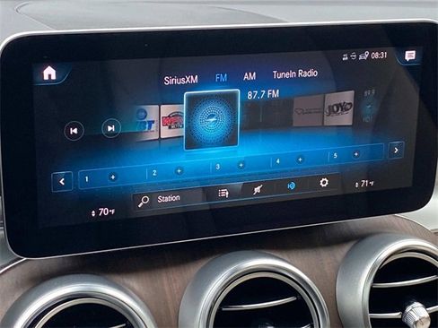 Used 2022 Mercedes-Benz GLC 300 4MATIC image 25