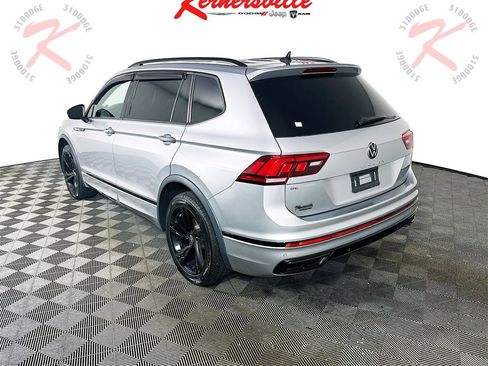 Used 2023 Volkswagen Tiguan SE R-Line image 5