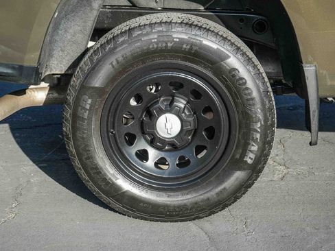 Used 2023 Chevrolet Colorado W/T RWD image 11