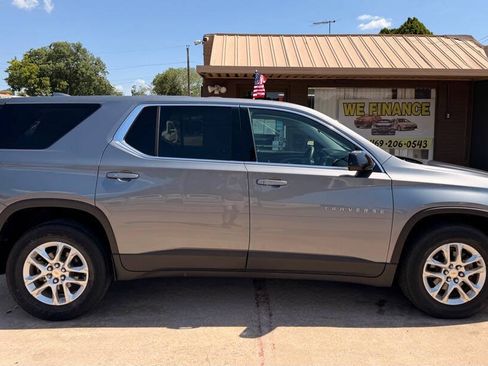Used 2019 Chevrolet Traverse LS FWD image 6