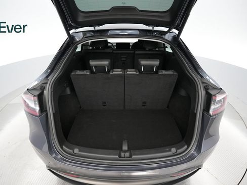 Used 2022 Tesla Model Y Long Range AWD/4WD image 8