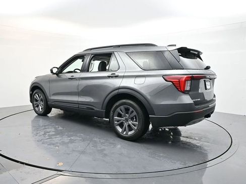 New 2026 Ford Explorer Active w/ Active Comfort Package image 5