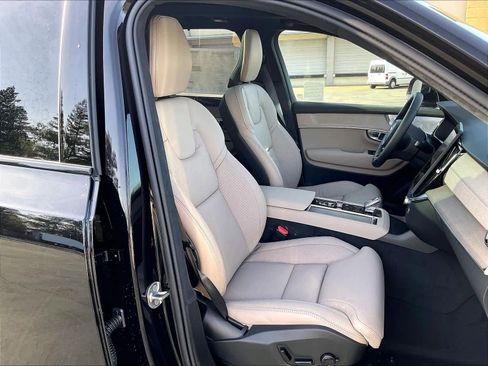 New 2026 Volvo XC90 T8 Ultra w/ Lounge Package image 32
