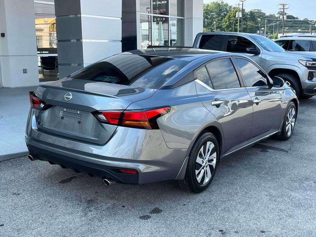 Used 2023 Nissan Altima 2.5 S FWD image 3