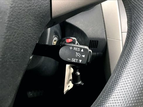 Used 2011 Toyota Corolla LE image 27