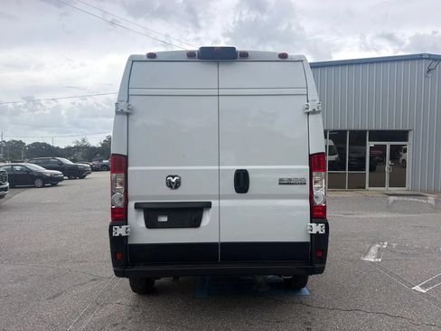 Used 2025 RAM ProMaster 2500 w/ Convenience Group FWD image 8