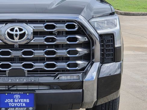 Used 2025 Toyota Tundra Platinum AWD/4WD image 4