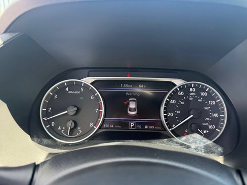 Used 2025 Nissan Sentra SV FWD image 38