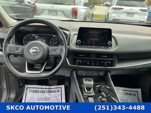 Used 2023 Nissan Rogue S FWD image 15
