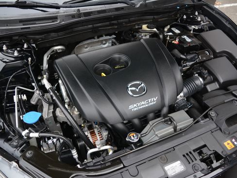 Used 2017 MAZDA MAZDA3 Sport w/ Preferred Equipment Package image 24