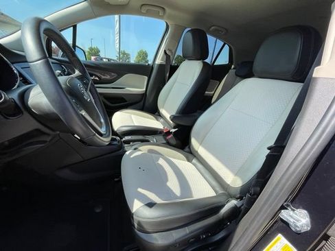 Used 2022 Buick Encore Preferred AWD/4WD image 11
