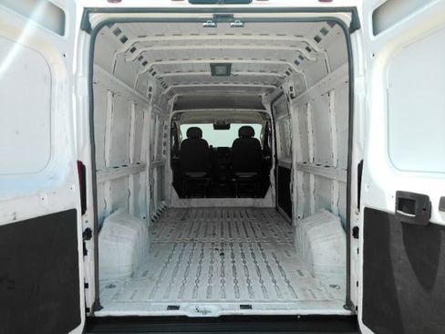 Used 2025 RAM ProMaster 2500 w/ Convenience Group FWD image 10
