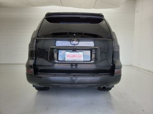 Used 2022 Lexus GX 460 Luxury w/ Accessory Package AWD/4WD image 6
