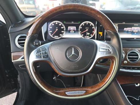 Used 2015 Mercedes-Benz S 550 Sedan image 5