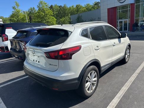 Used 2019 Nissan Rogue Sport SV image 3