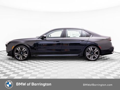 New 2026 BMW 760i xDrive w/ Executive Package image 2