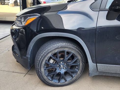 Used 2021 Chevrolet Trax LT w/ Driver Confidence Package FWD image 7