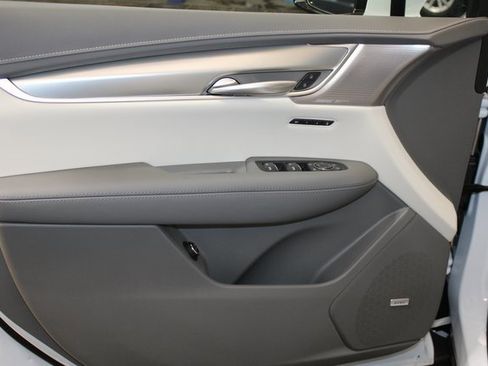 New 2025 Cadillac XT5 Premium Luxury image 9